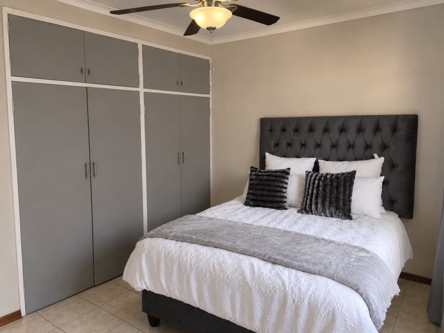 2 Bedroom Property for Sale in Rustenburg Central North West